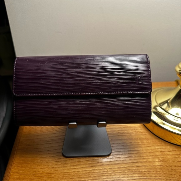 Louis Vuitton Purple Epi Leather Long Wallet. EUC. - Picture 4 of 8